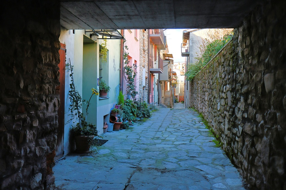 vicoli varzi